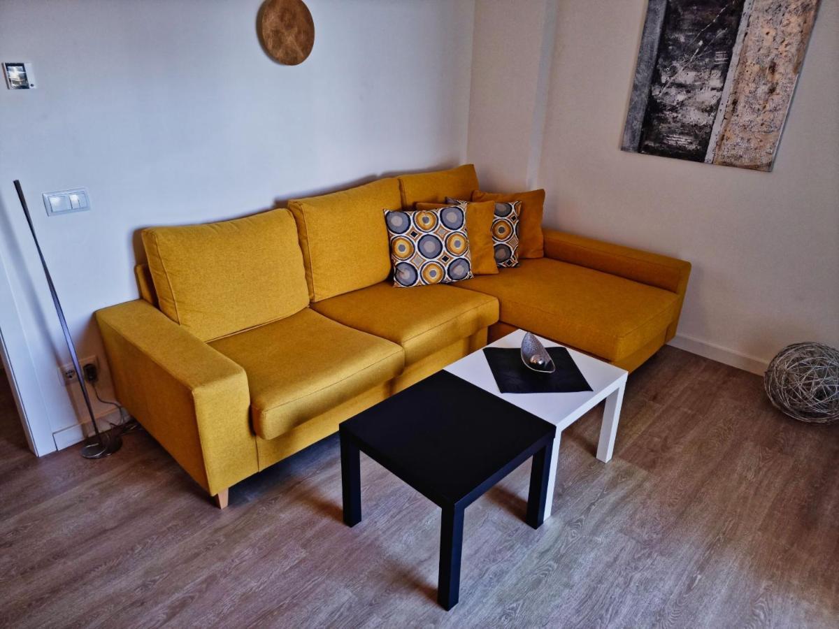 Cozy Apartment With A Fantastic Sea View กาลามิยอร์ ภายนอก รูปภาพ