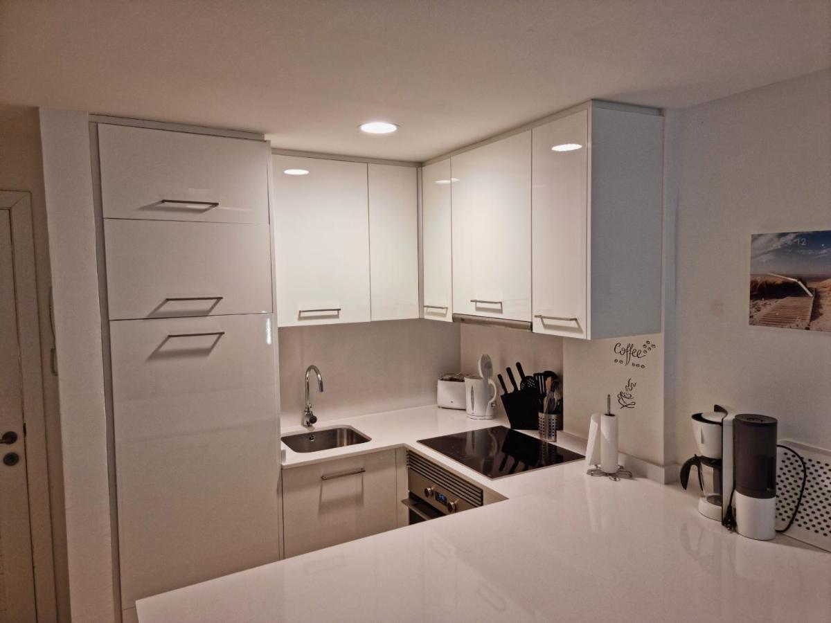 Cozy Apartment With A Fantastic Sea View กาลามิยอร์ ภายนอก รูปภาพ